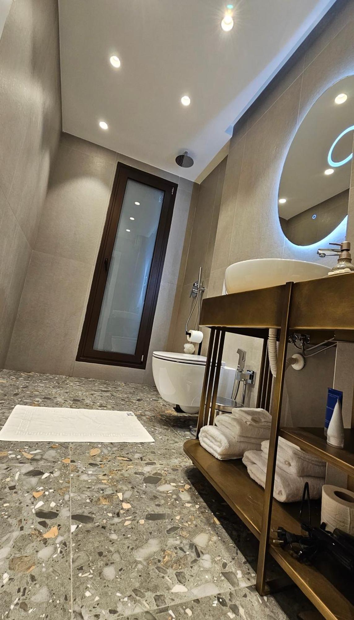 Center Easy_luxury *