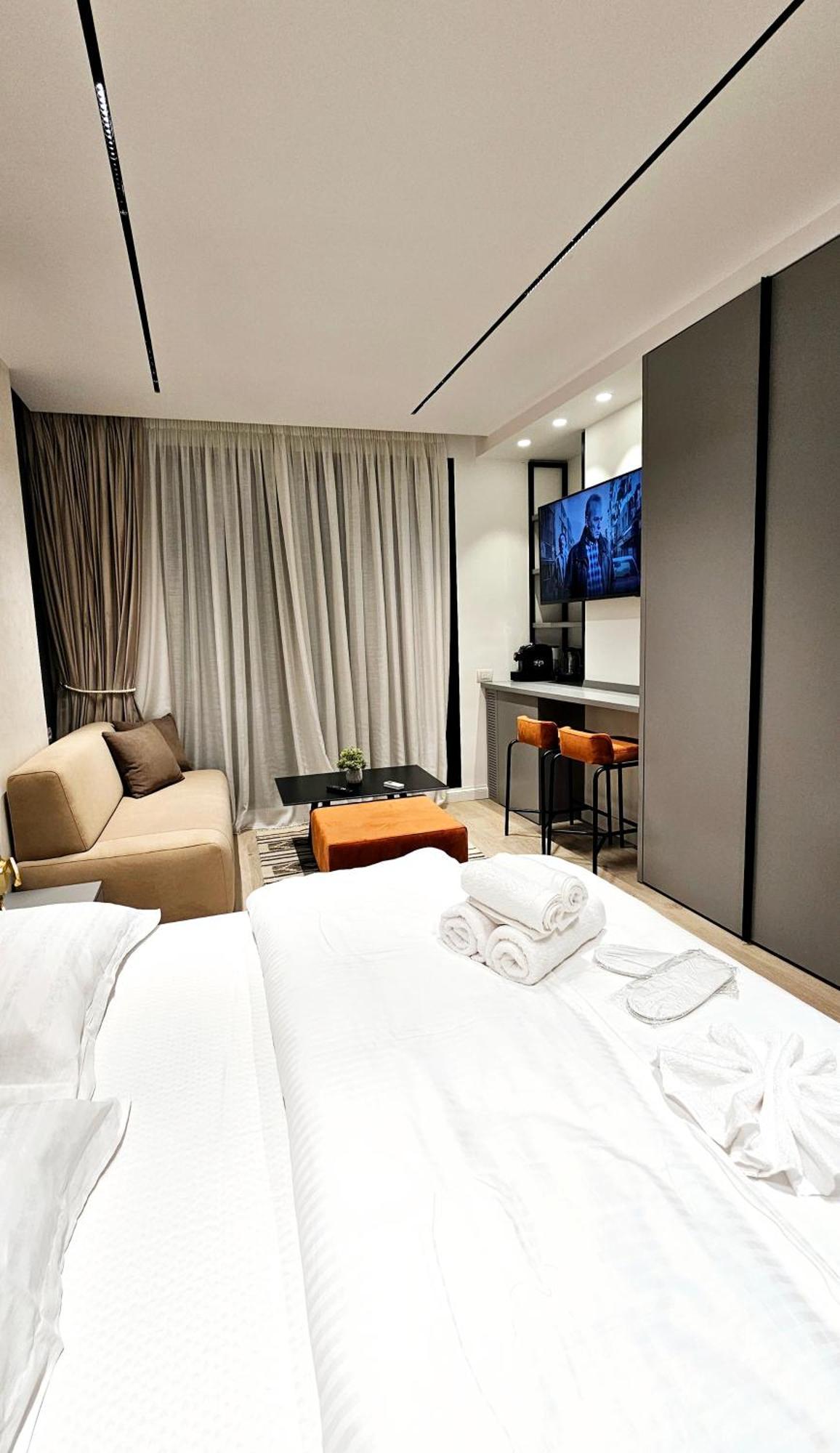 Apartment Center Easy_luxury Tirana